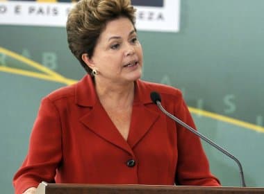 Dilma cobra instalação de delegacias em estádios