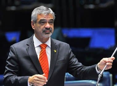 Senador Humberto Costa propõe quebra de sigilos