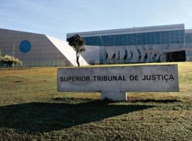 STJ suspende decisão sobre ação de improbidade