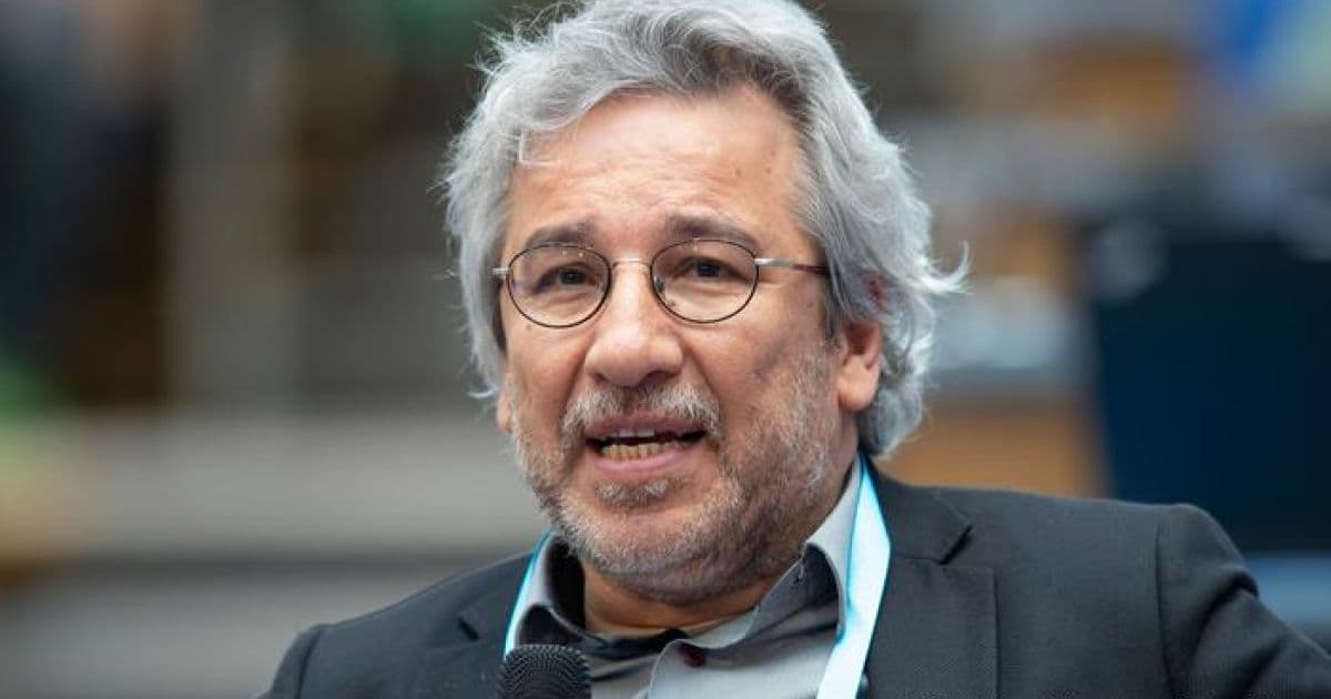 Jornalista turco é condenado a prisão por denunciar relação de governo com rebeldes