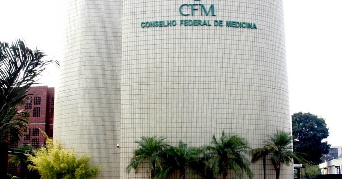 Ex-presidentes e conselheiros do CFM pedem a órgão posicionamento na pandemia