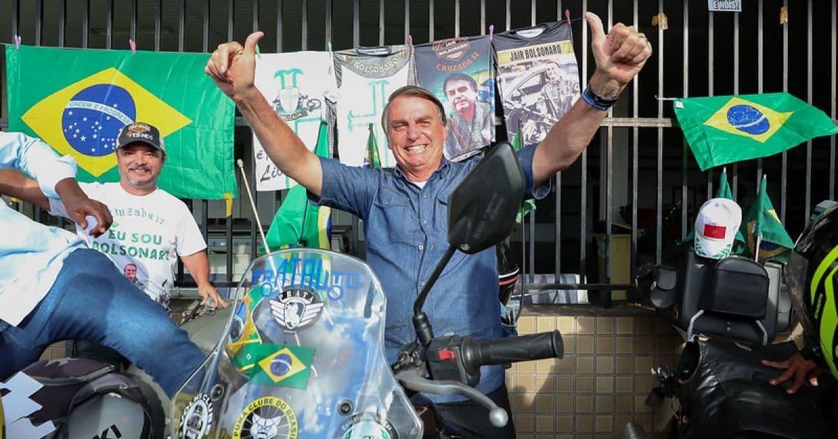 'Sou imbrochável', diz Bolsonaro ao alegar que sofre ataques 24 horas por dia