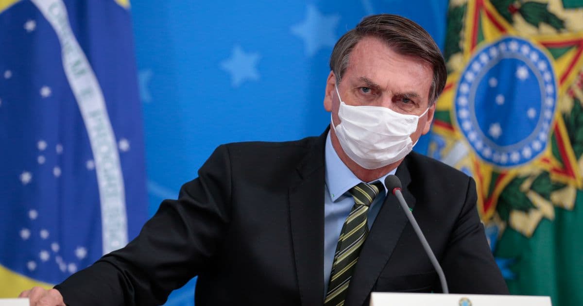 Bolsonaro diz que palavra final sobre máscaras cabe a Queiroga, governadores e prefeitos