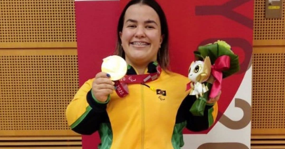 Mariana D'Andrea conquista 1º ouro paralímpico do Brasil no halterofilismo