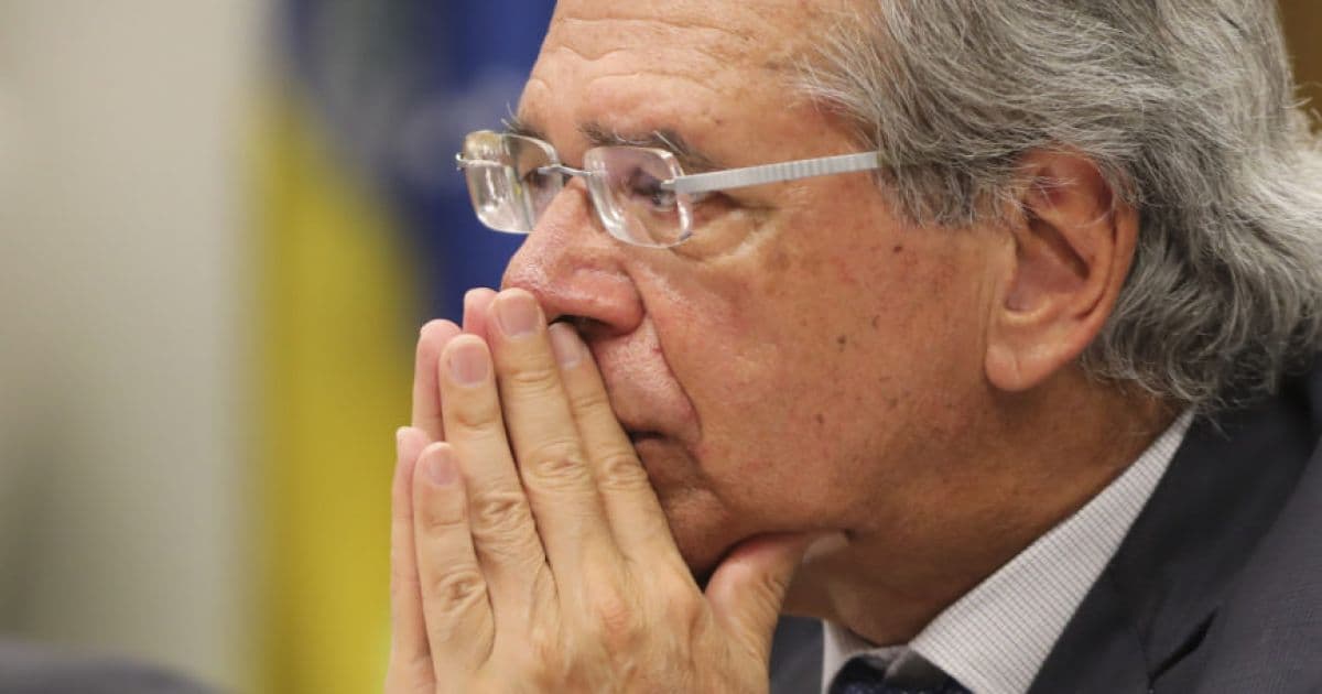 Guedes admite que crise alimentada por Bolsonaro pode prejudicar economia
