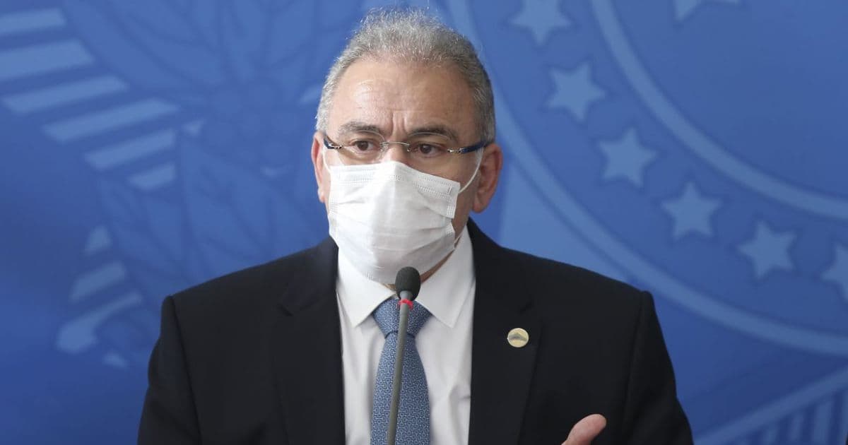 'Bolsonaro não mandou nada', diz Queiroga sobre suspensão de vacinas em adolescentes