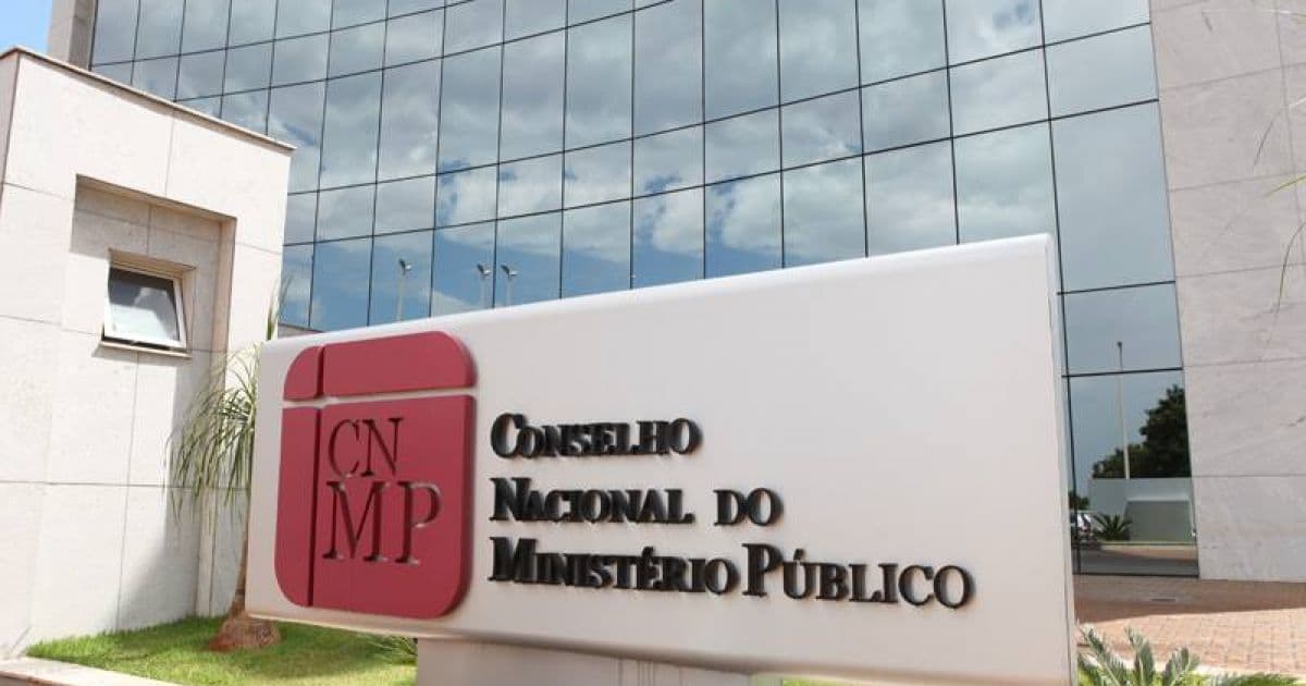 CNMP decide demitir procurador da Lava Jato por outdoor em Curitiba