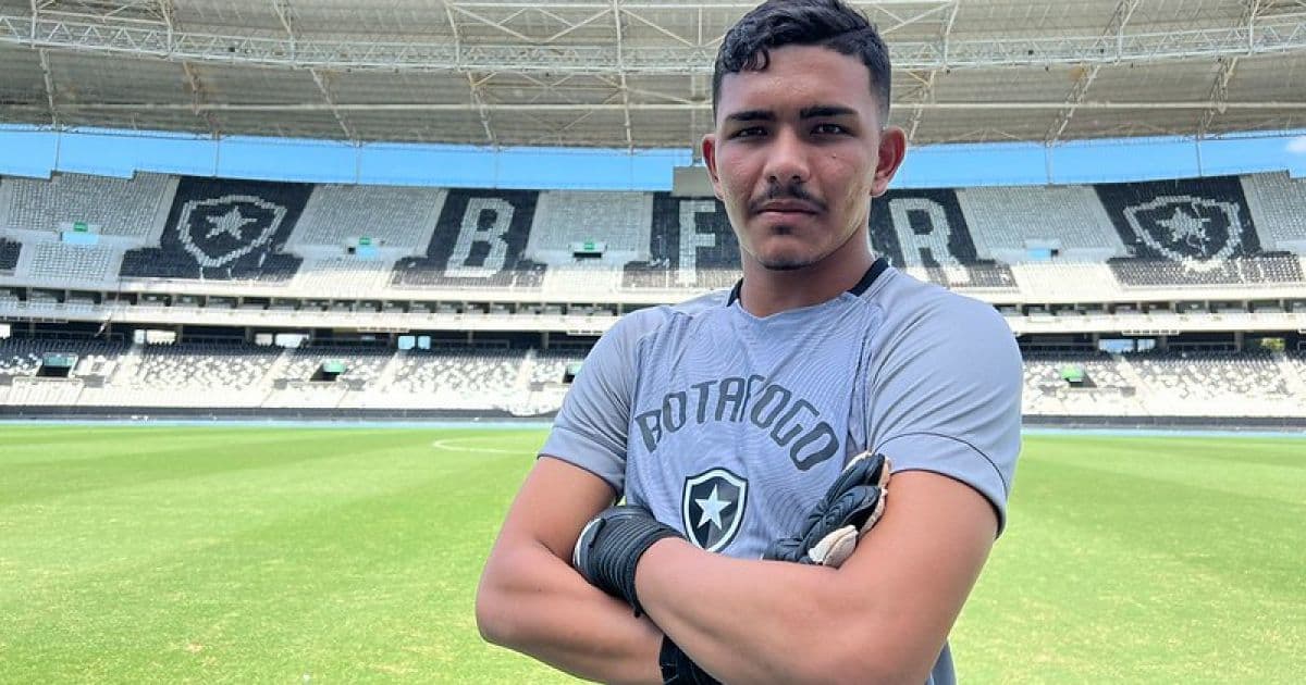 Botafogo acerta contratação de goleiro que viralizou na Copinha