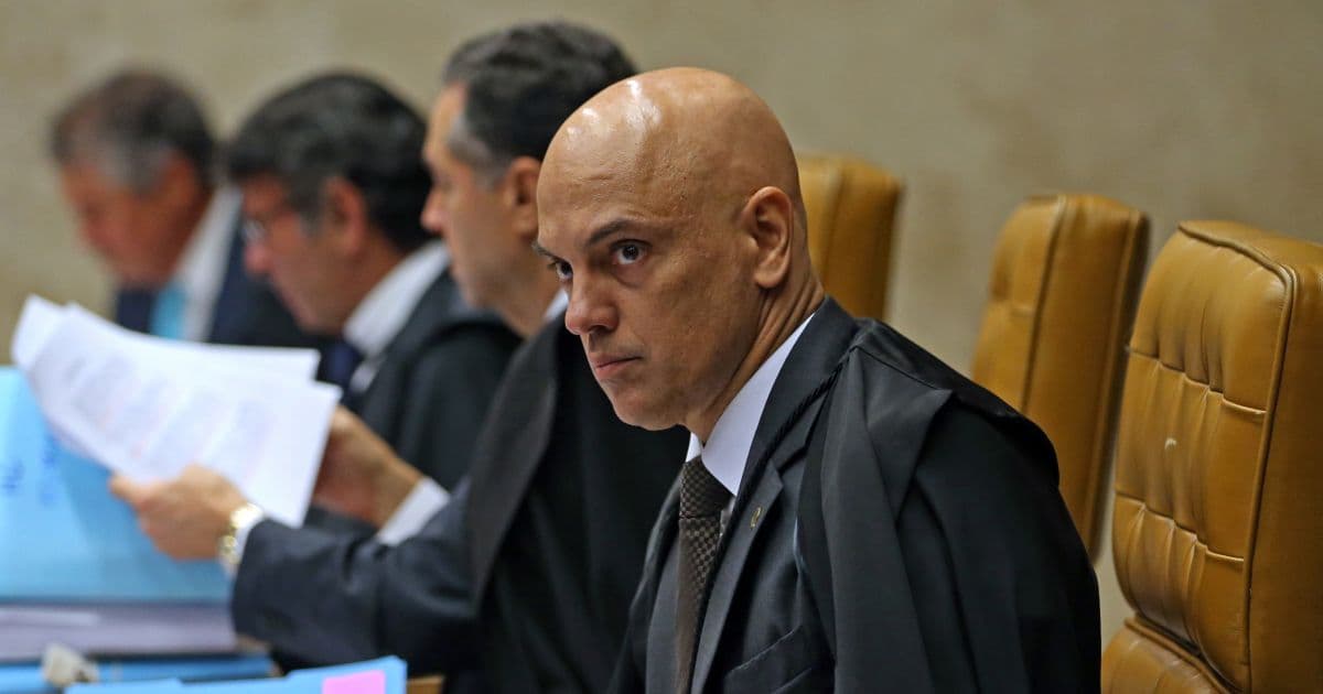 Moraes rejeita arquivar inquérito sobre Bolsonaro e diz que PGR mudou de posição