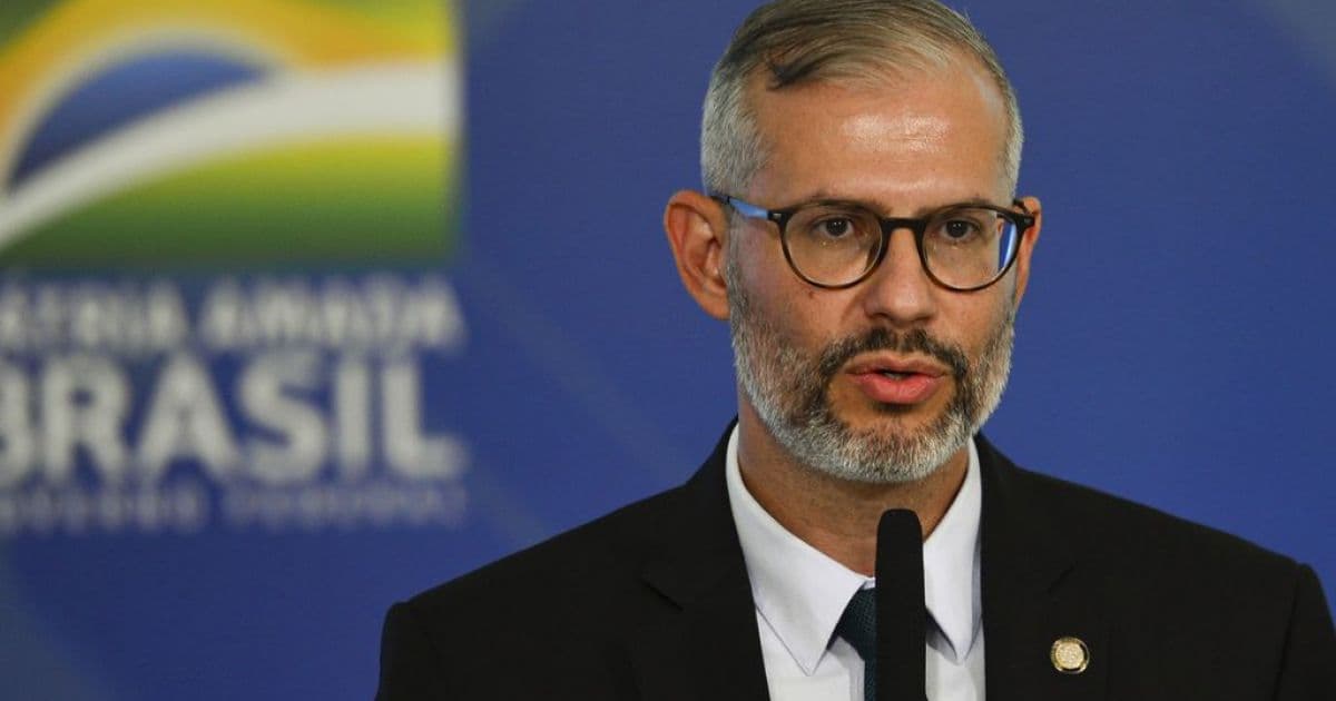 Ministro da Educação diz que bolsas da Capes serão pagas até terça