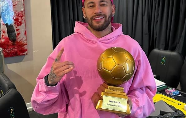 Imagem sobre Neymar antecipa prêmio e é eleito melhor brasileiro no exterior pela 6ª vez