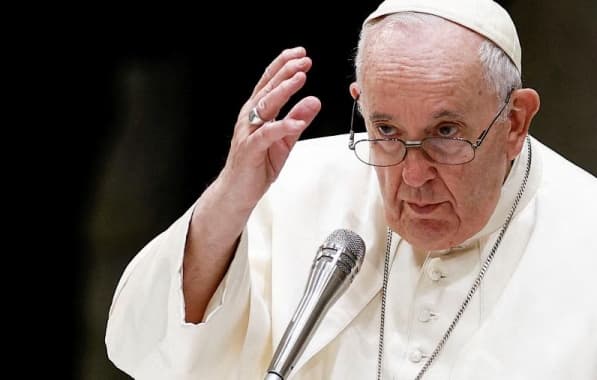 Imagem sobre Papa Francisco diz que celibato na Igreja Católica pode ser revisto