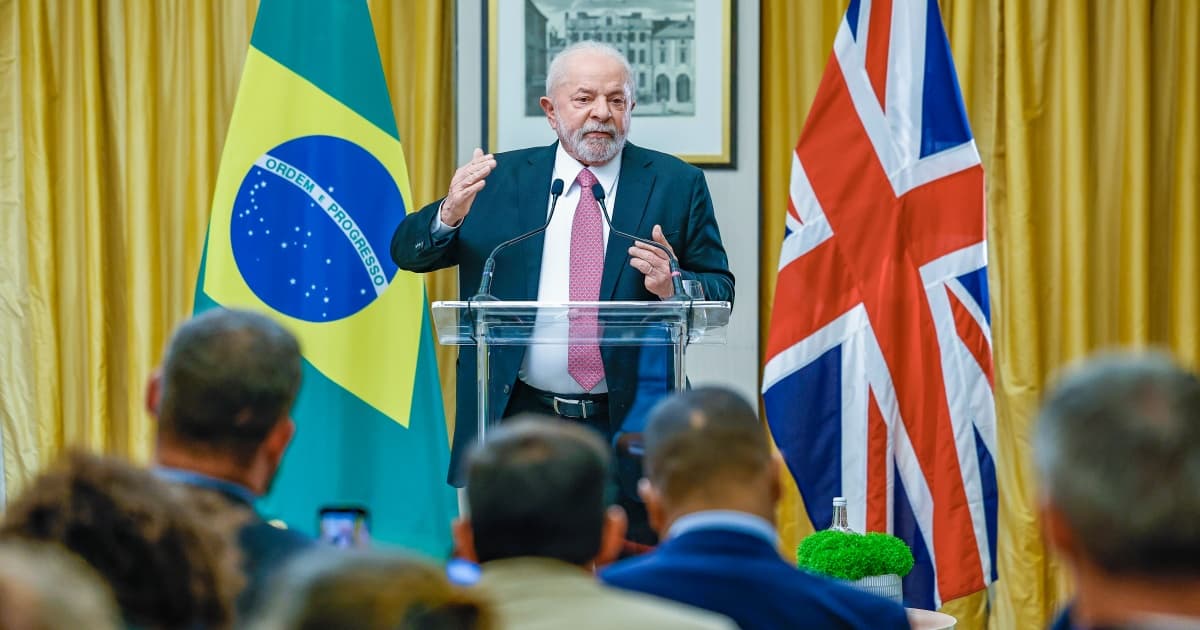 Lula pede 'sérias providências' diante de xingamentos racistas contra Vinicius Junior