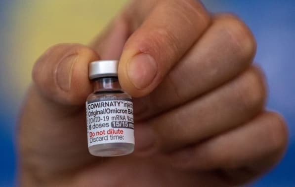 Anvisa aprova primeiro registro definitivo de vacina bivalente contra Covid-19