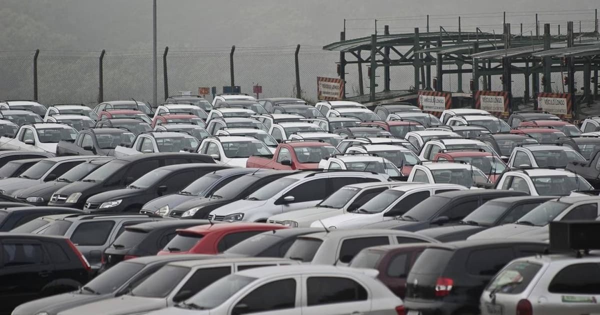 Concessionárias limitam venda de carros com descontos por receio de fim do plano