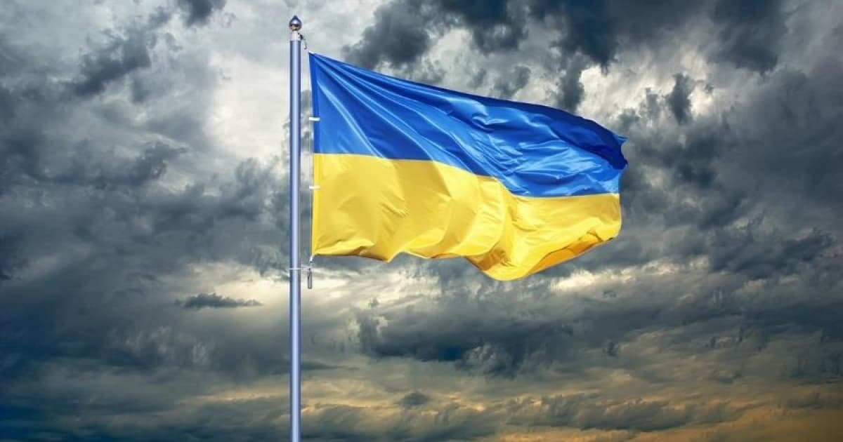 Rússia ataca fábrica e área agrícola na Ucrânia, e drone cancela voos em Moscou