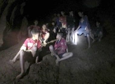 Autoridades iniciam operação de resgate de crianças presas em caverna na Tailândia