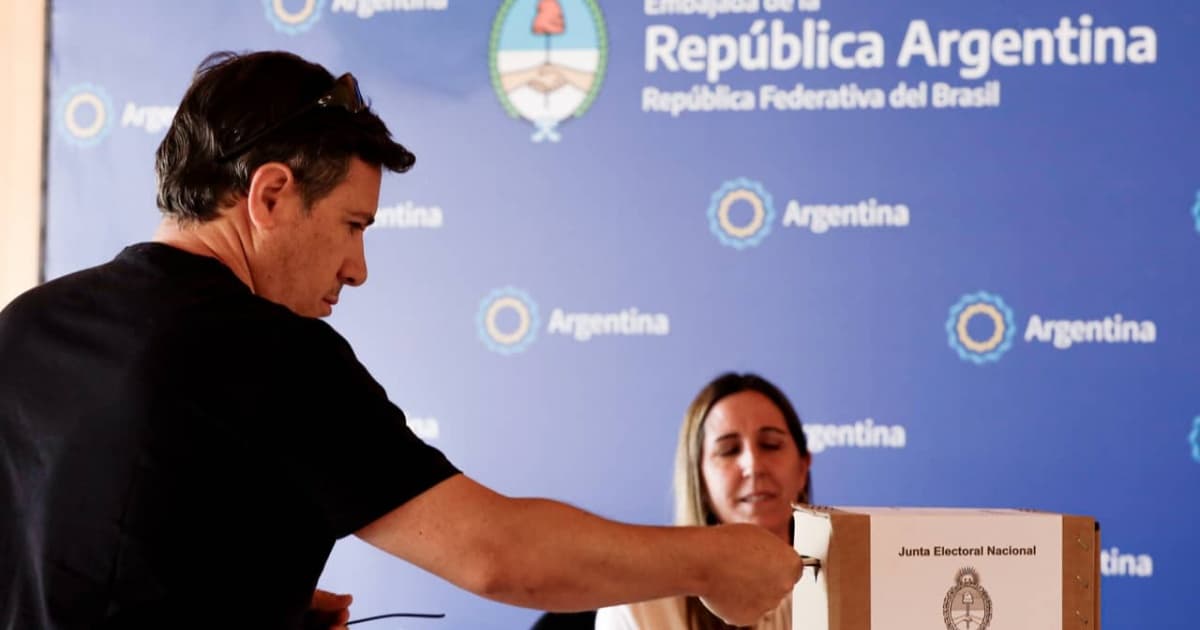 Cerca de 23 mil argentinos no Brasil devem votar neste domingo