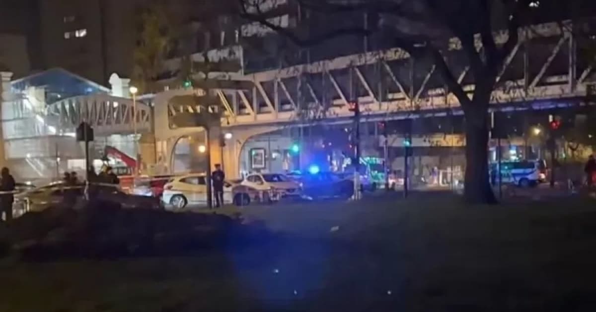 Ataque a facas deixa uma pessoa morta e outra ferida em Paris