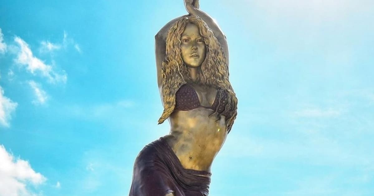 Shakira ganha escultura de mais de seis metros na Colômbia