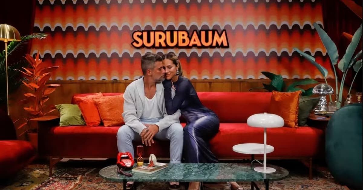 Bruno Gagliasso e Gio Ewbank transformam lenda de orgias entre famosos em mote para talk show