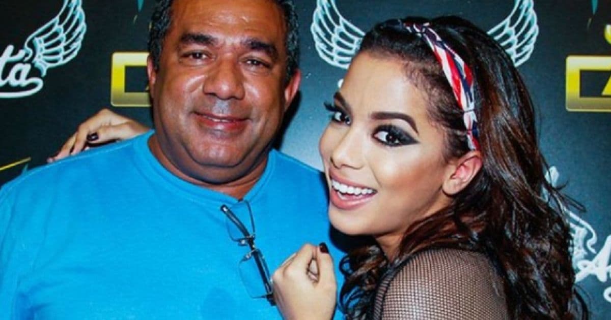 Pai da Anitta afirma que cantora merece beijar Neymar e 'quem ela quiser'