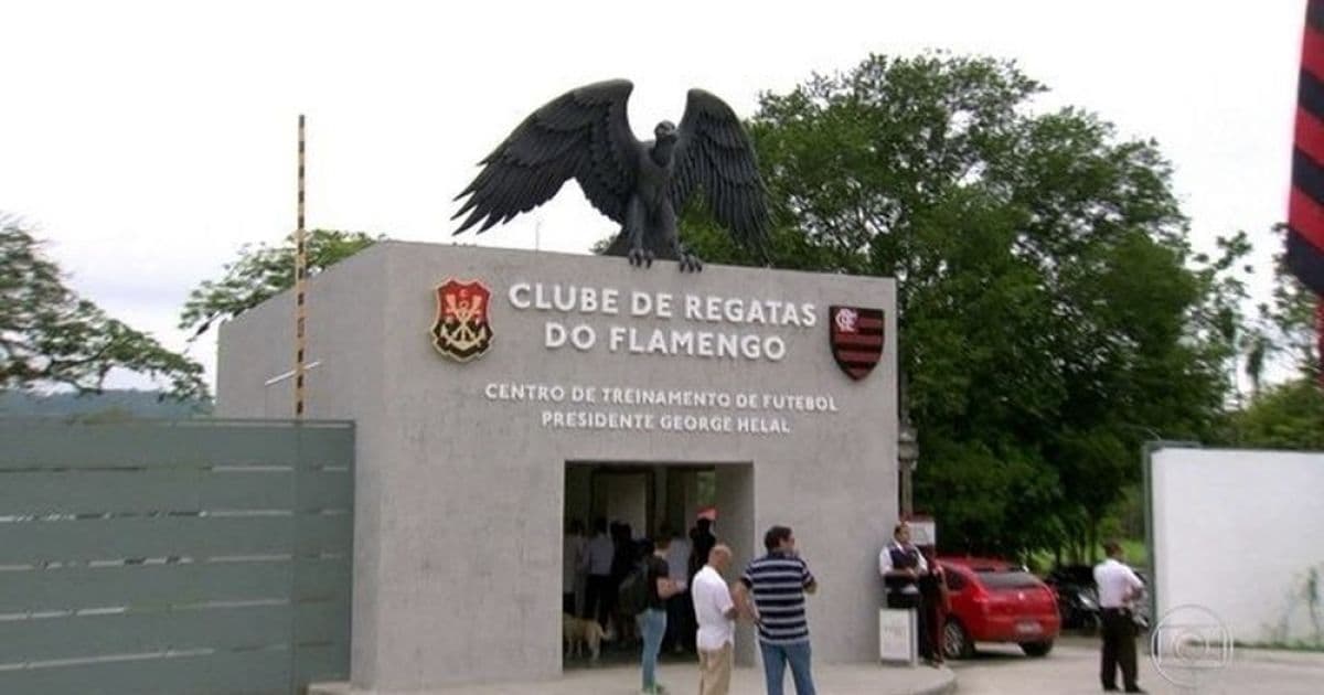 Flamengo assina termo e se aproxima de liberação total do CT