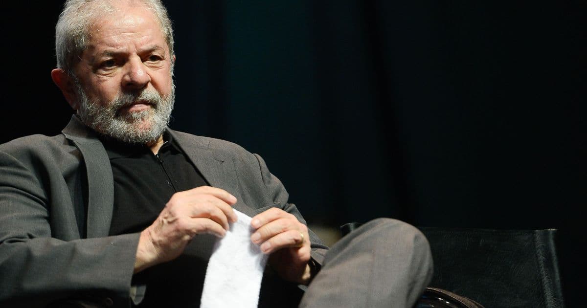Defesa de Lula pede ao STJ para ex-presidente cumprir pena em casa