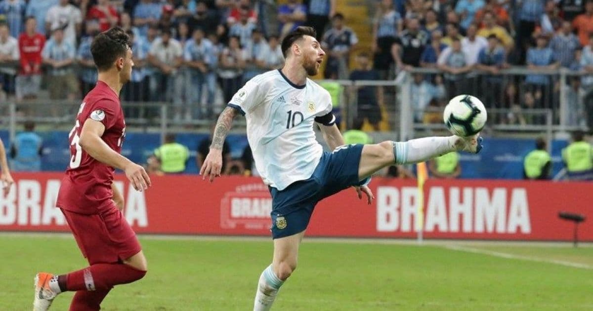 Messi reclama dos gramados da Copa América e diz que 'todos são ruins'