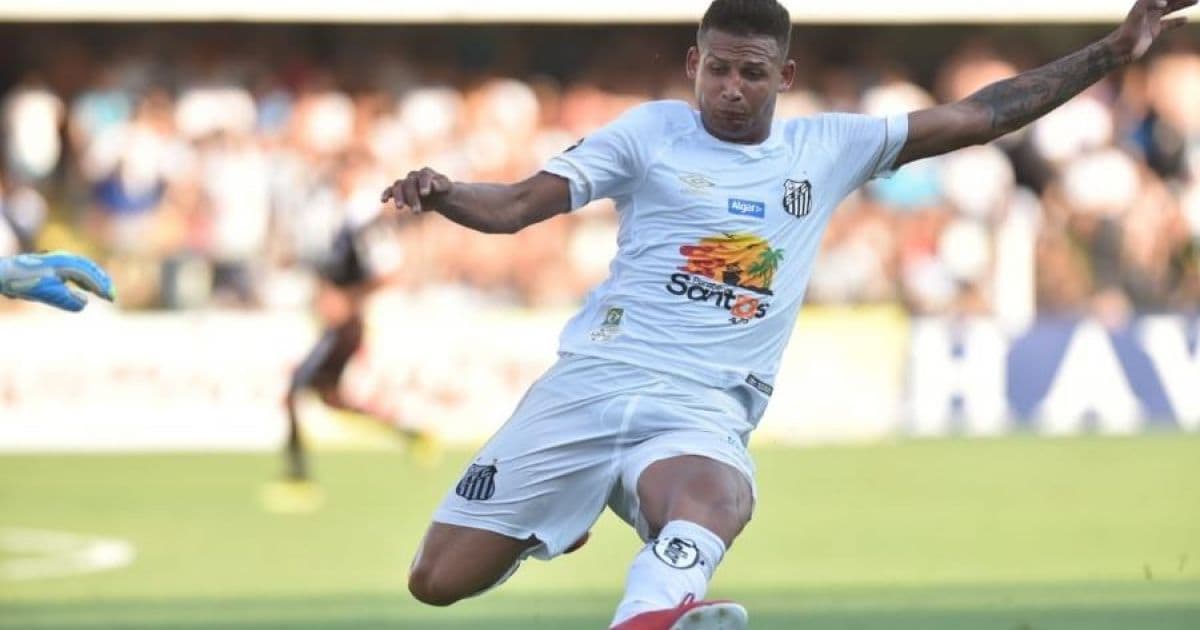 Aposta de Cuca deixa Santos com um gol em dez meses