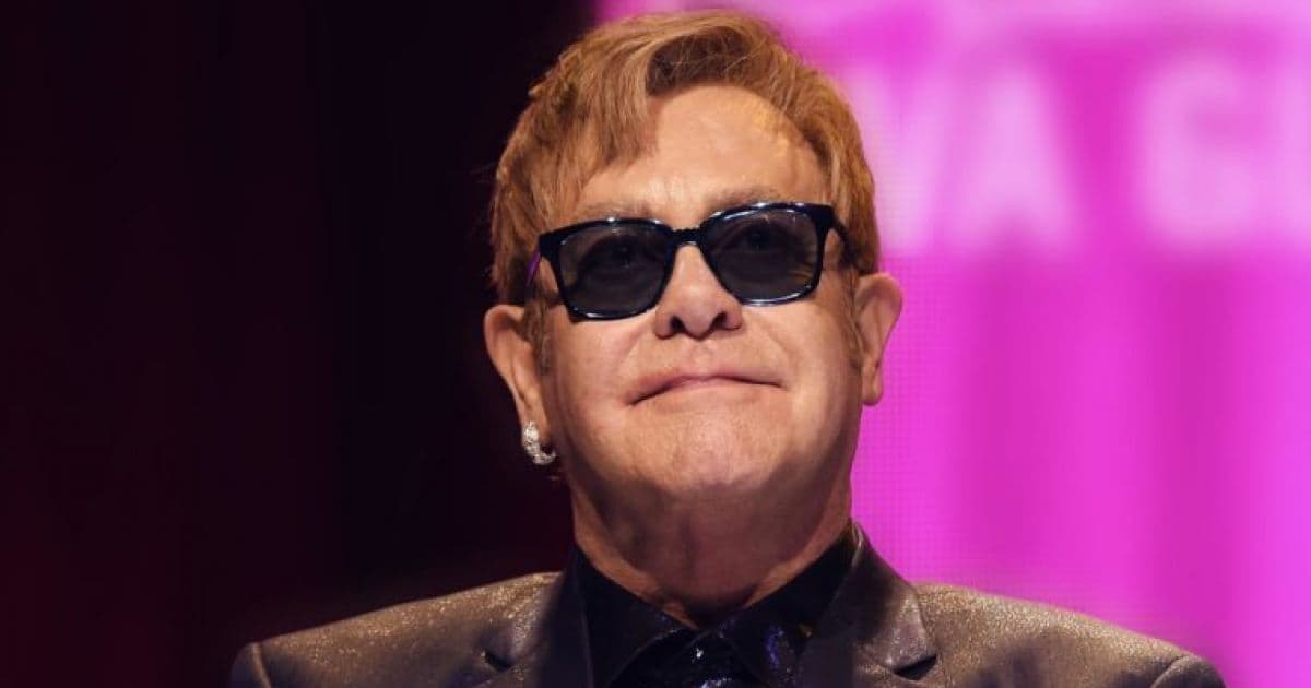 Elton John comemora 29 anos de sobriedade e diz que 'era um homem acabado'