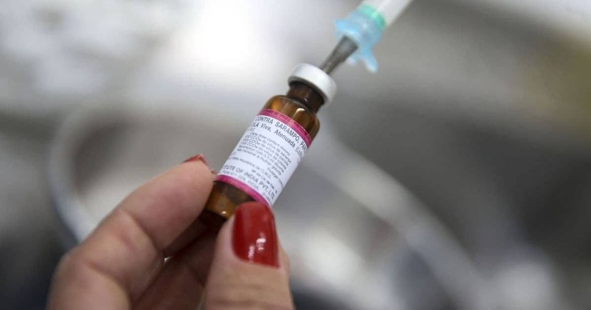 Contra sarampo, governo brasileiro pede a Opas doses extras da tríplice viral