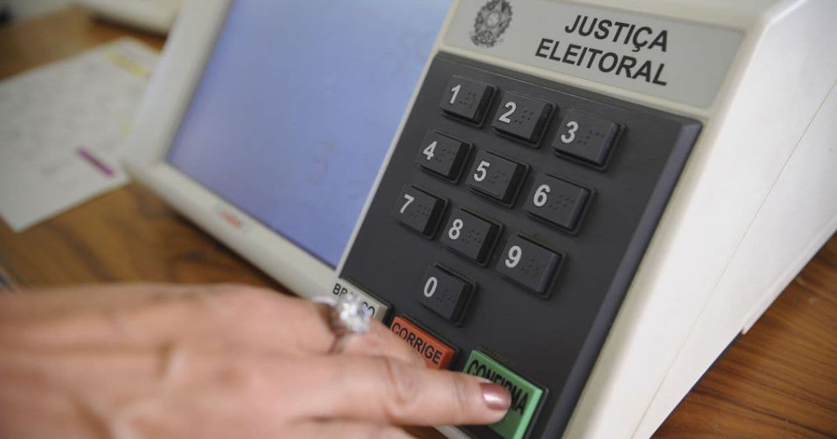 Dois grupos disputam licitação de R$ 696,4 milhões para novas urnas do TSE