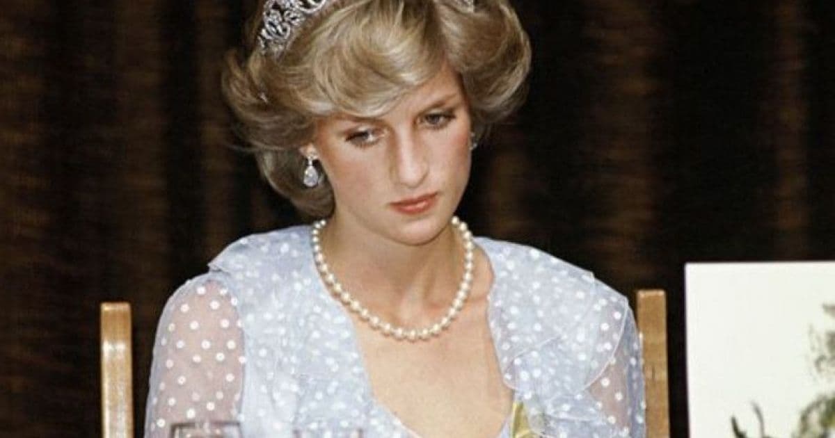 Documentário revela que princesa Diana empurrou madrasta da escada