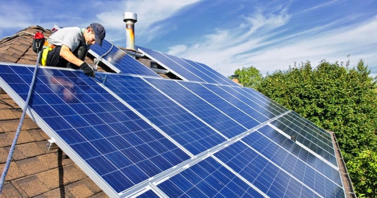 Aneel amplia prazo para debate sobre regra que pode taxar energia solar em casa