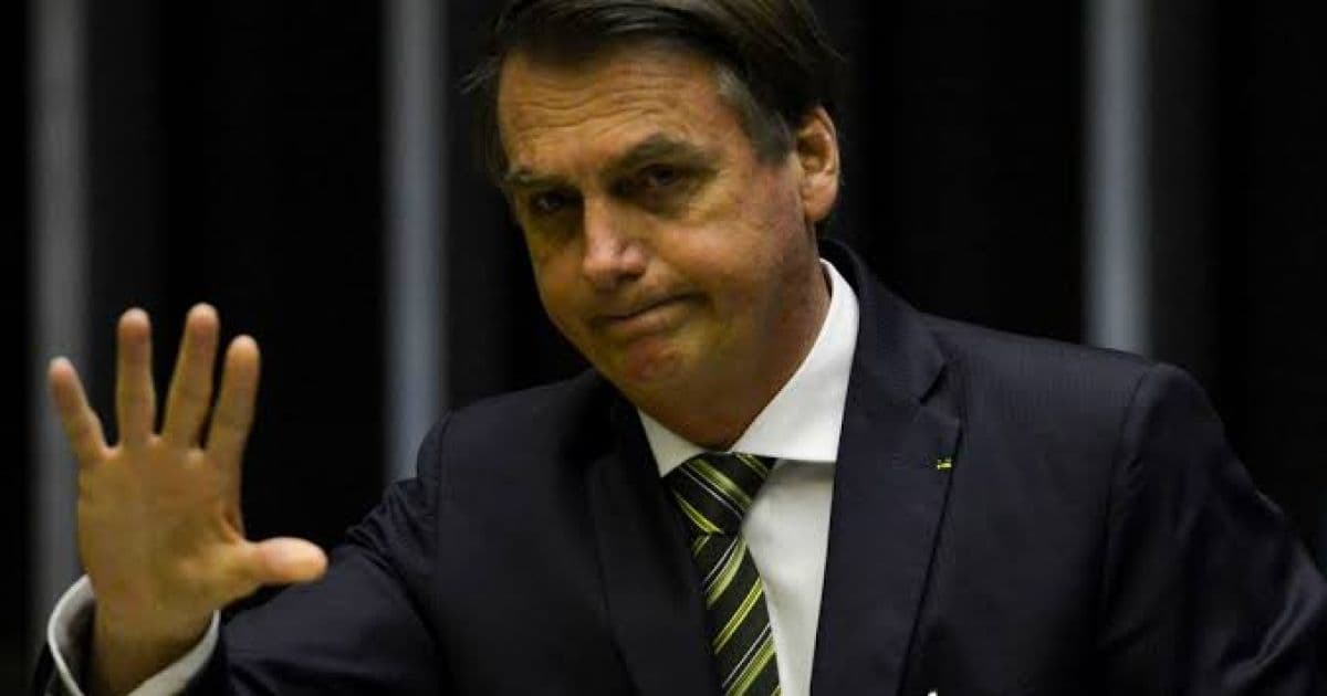 Dei carta branca para Guedes e chefe do BC tratarem de dólar, diz Bolsonaro