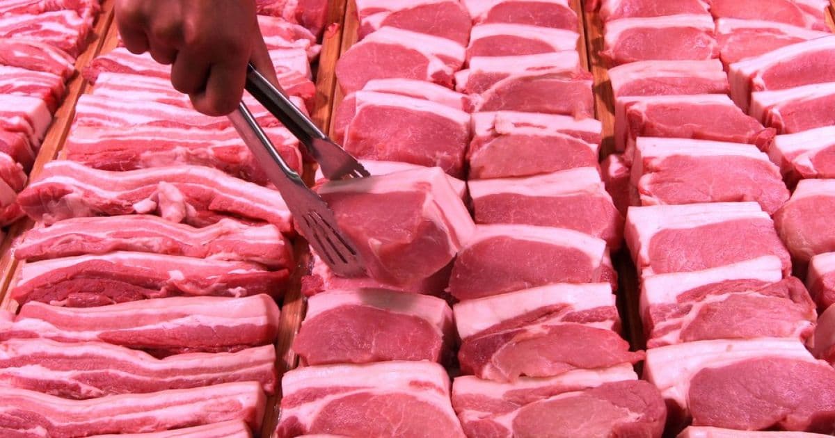 Bolsonaro culpa entressafra para alta da carne e diz que preço vai diminuir