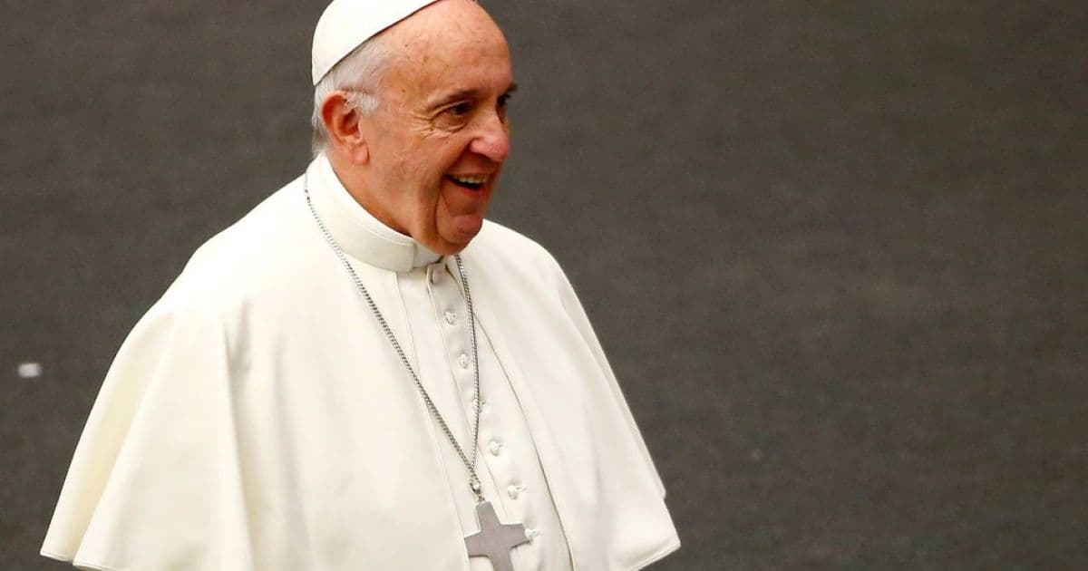 Papa Francisco promete ajudar a Argentina na crise da dívida, diz Fernández