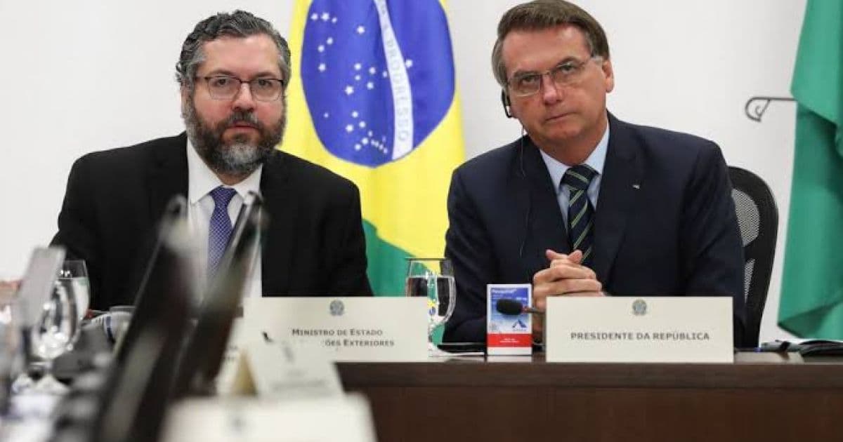 Bolsonaro pede a primeiro-ministro da Índia continuidade de insumos para cloroquina