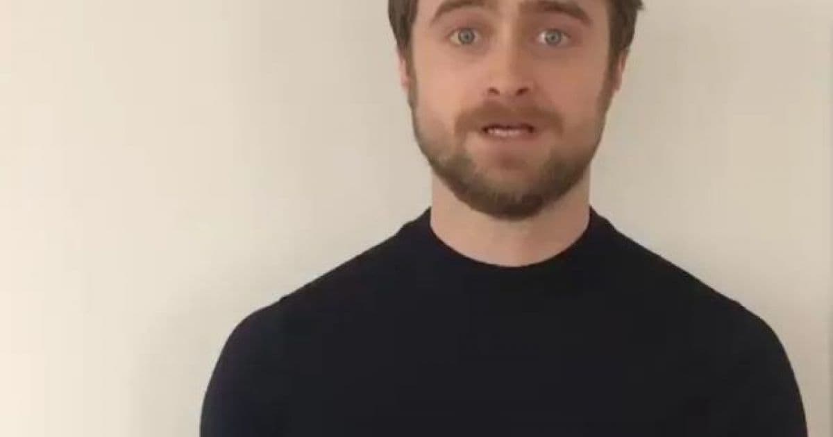 Daniel Radcliffe faz leitura de 'Harry Potter' para os 20 anos da saga no Brasil