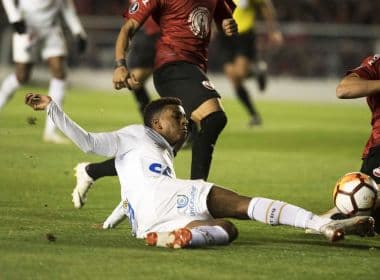 Santos segura o Independiente e volta com empate da Argentina