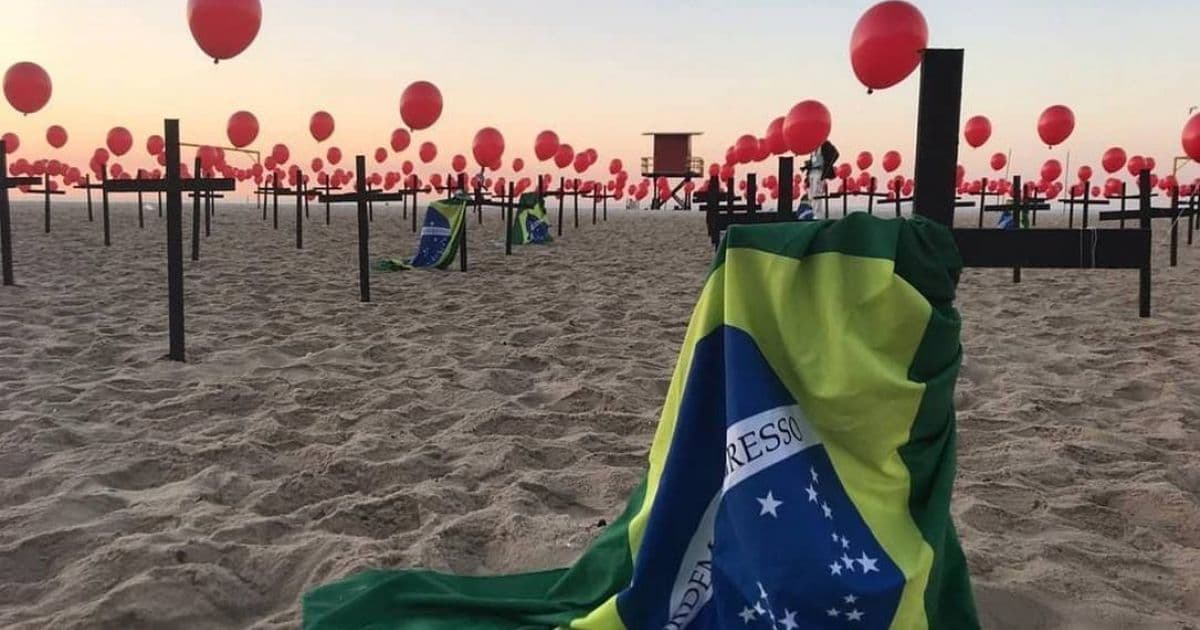 ONG Rio de Paz faz protesto em homenagem às 100 mil vítimas da Covid-19