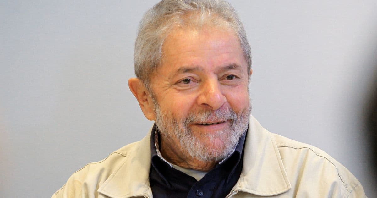 Investigação sobre palestras de Lula é arquivada, e juíza manda desbloquear bens