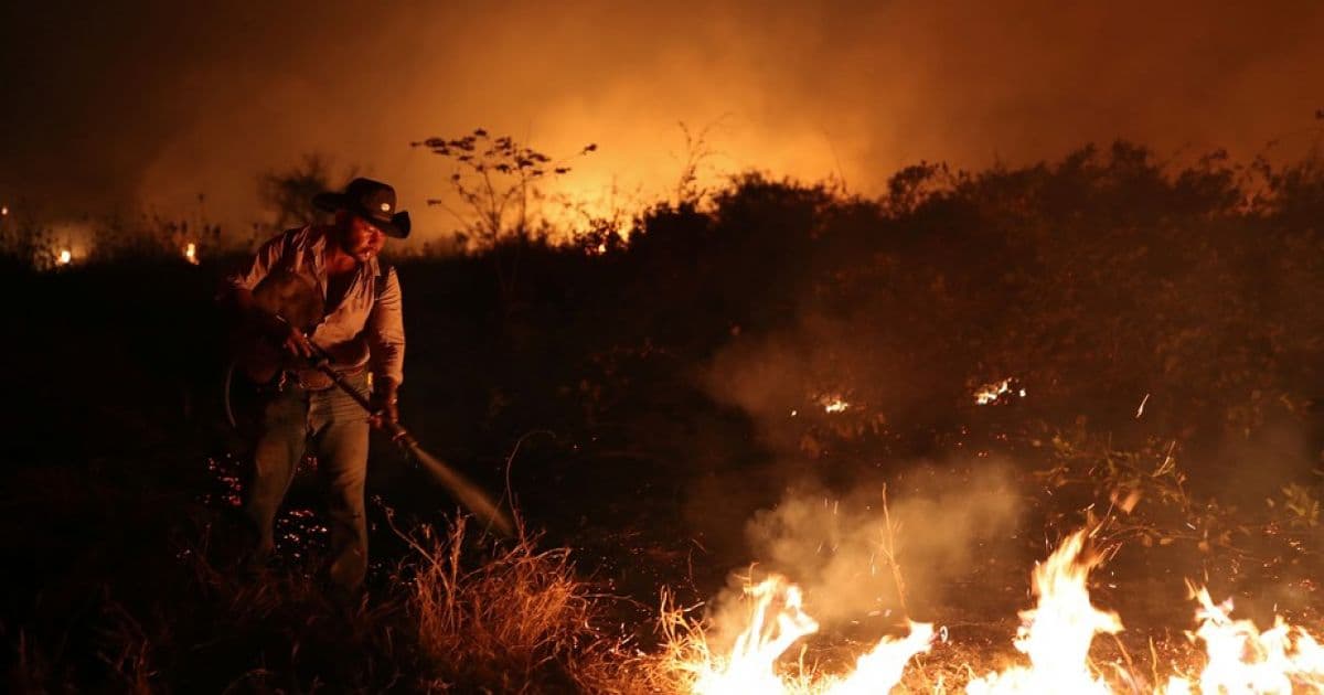 Incontrolável, fogo já consumiu 26,5% do Pantanal, mostram satélites