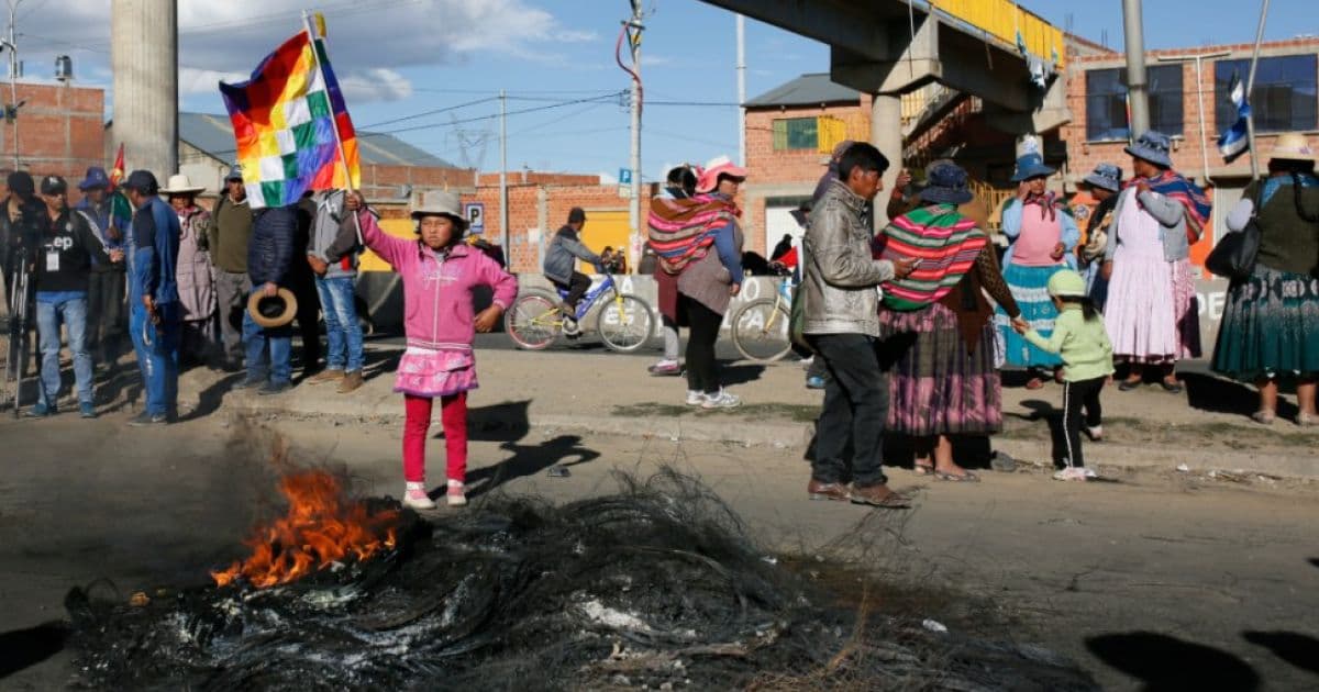 Bolivianos estocam alimentos por medo de distúrbios nas eleições presidenciais