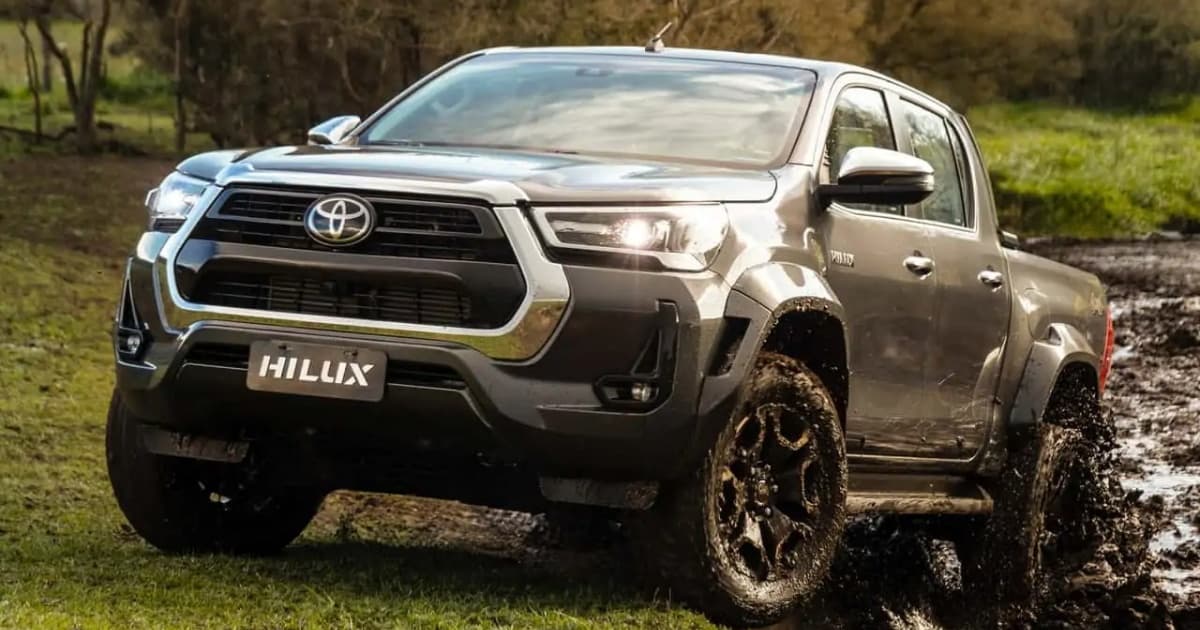 Autos e Motos: Toyota apresenta novas versões da Hilux e da SW4