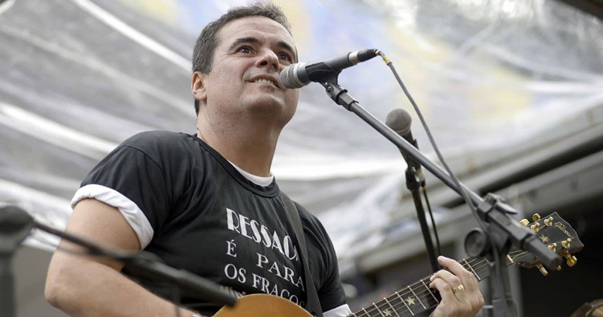 Ricardo Chaves canta Fábio Júnior em evento no restaurante Amado