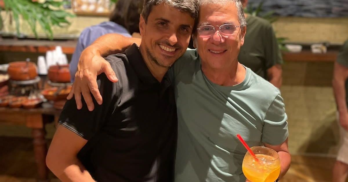 Com festa surpresa, Luis Siqueira festeja aniversário no Pereira Restaurante