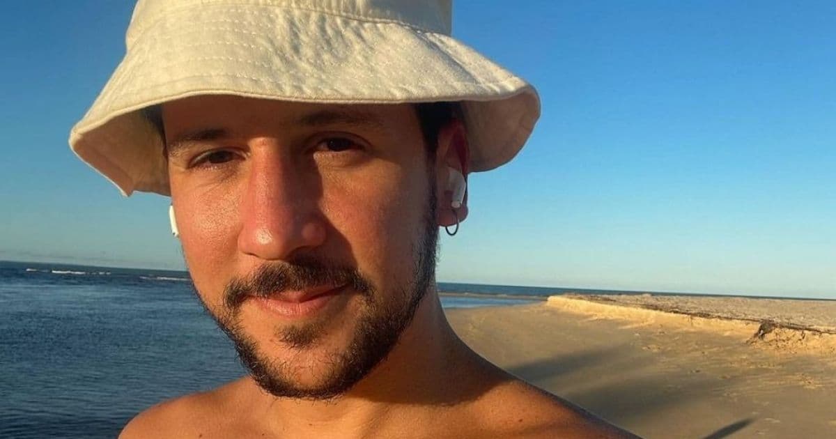 Após férias em Caraíva, Caio Braz faz tour em Salvador