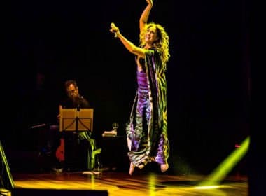 Daniela Mercury apresenta projeto ‘A Voz e o Violão’ no Teatro Castro Alves 
